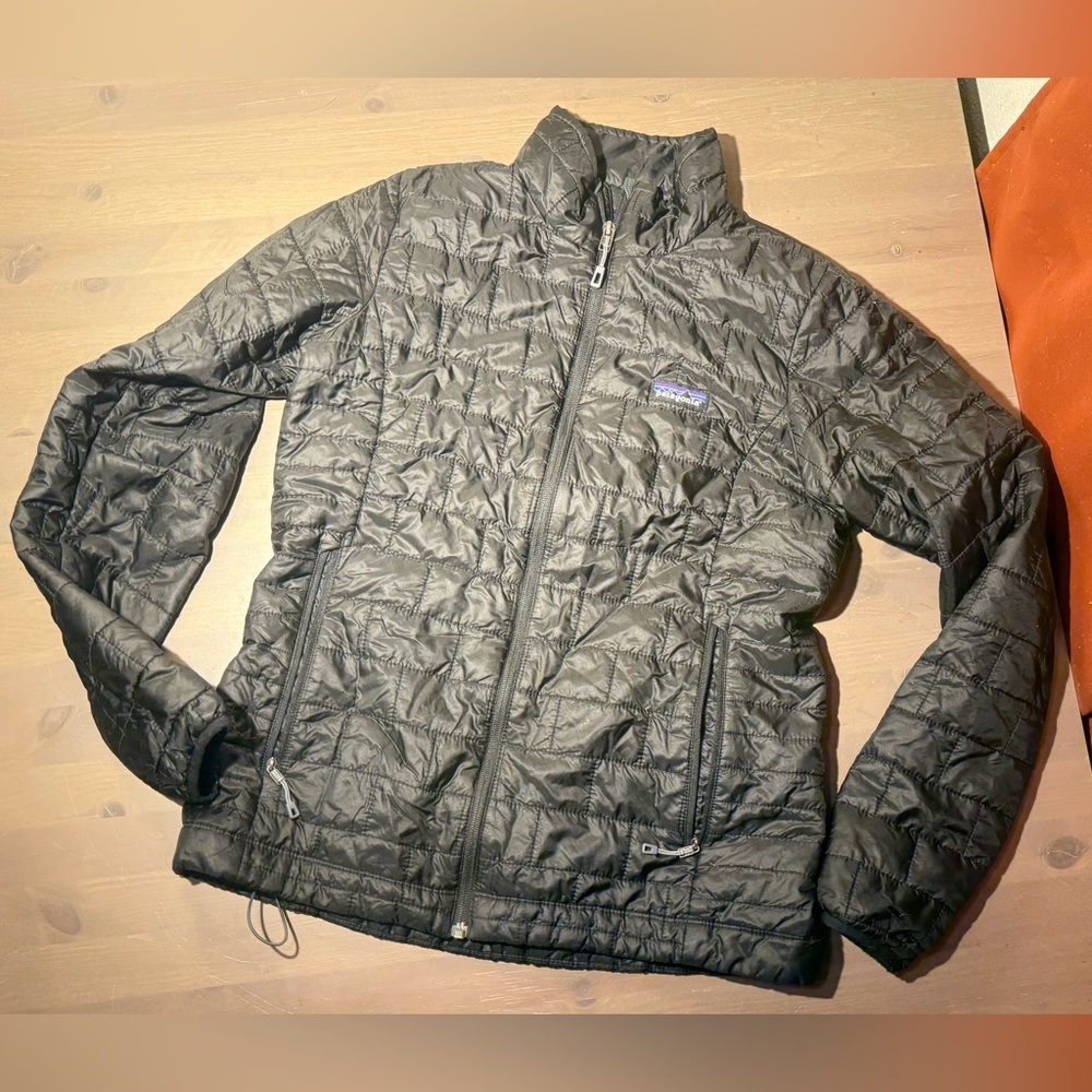 Patagonia Charcoal Quilted Men's Puffer Jacket size M